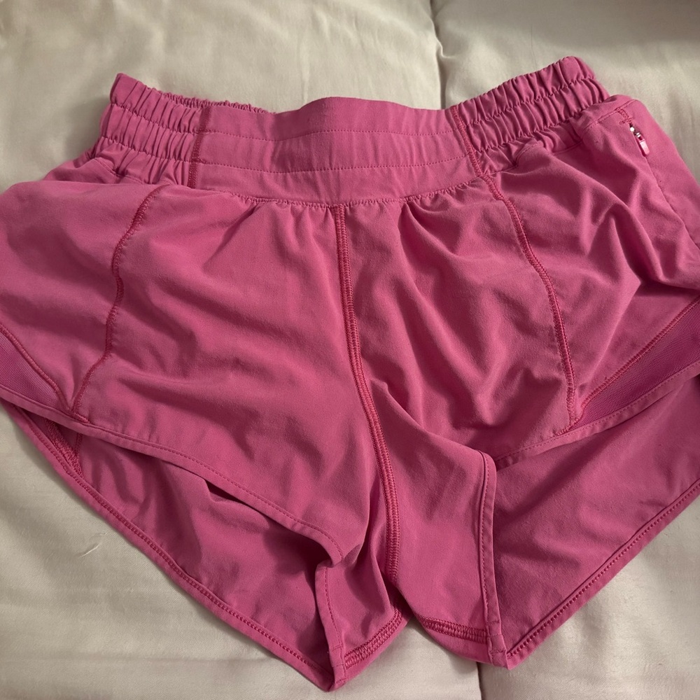 Lululemon Athletica Pink Athletic Shorts Lightweight  Hotty Hot 2.5 Low Rise